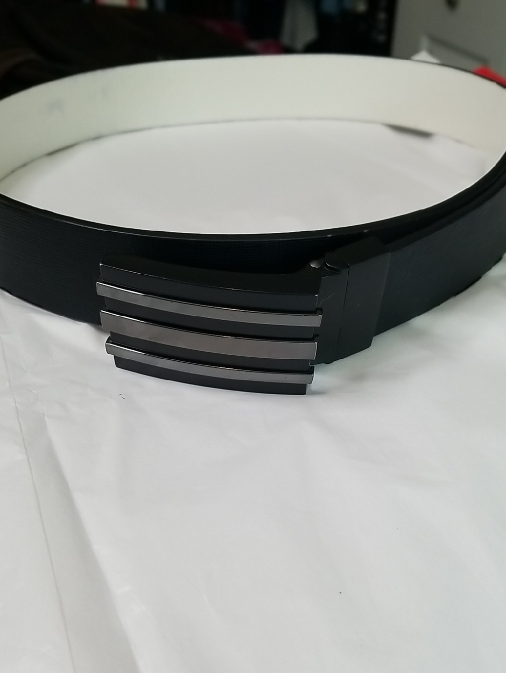 Mens belt 38" no brand has nice 2" buckle